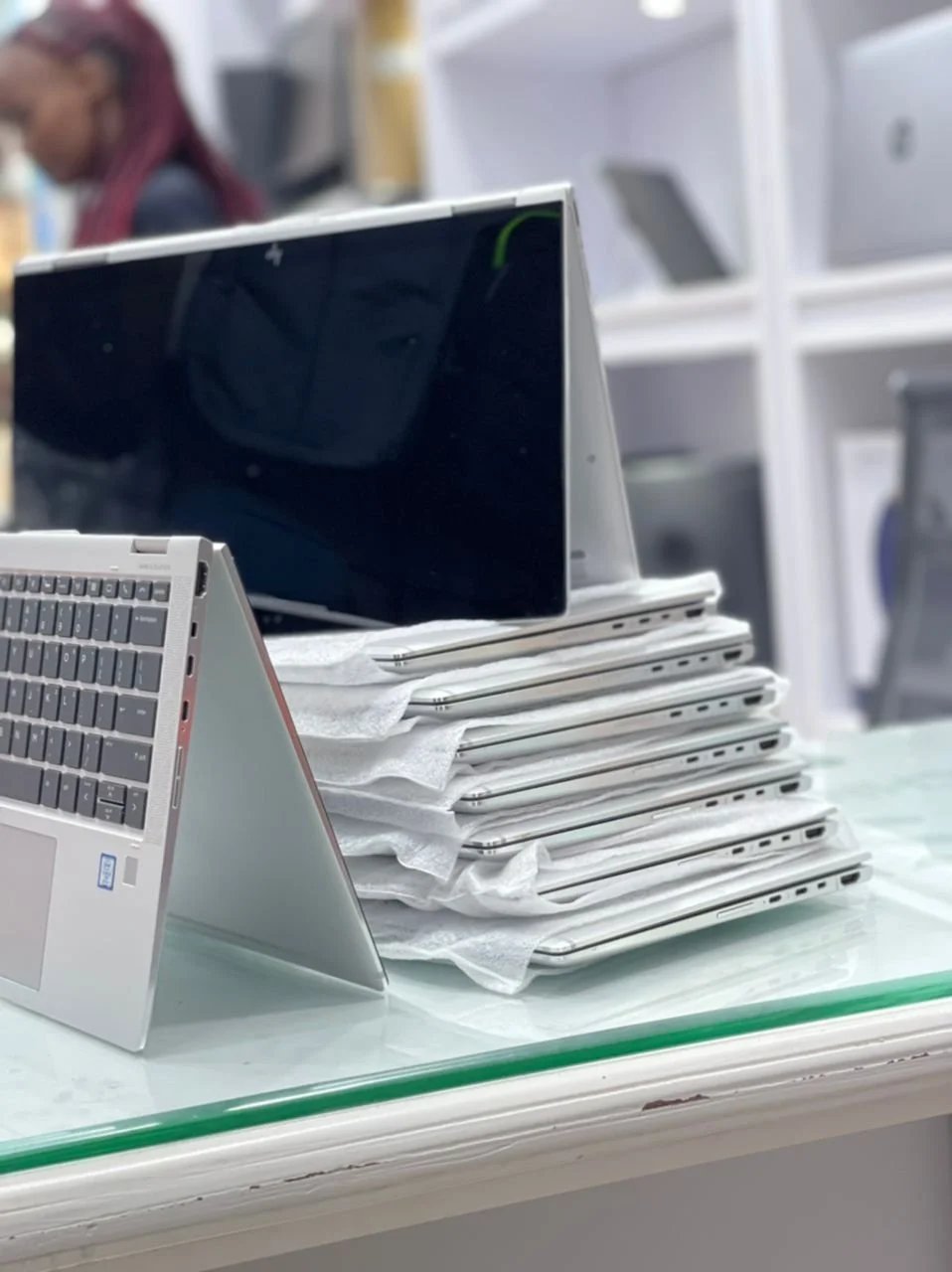 Hp Refurbished HP Elitebook x360 1030 G2/G3, core i5, 8GB RAM, 256GB SSD (Silver)