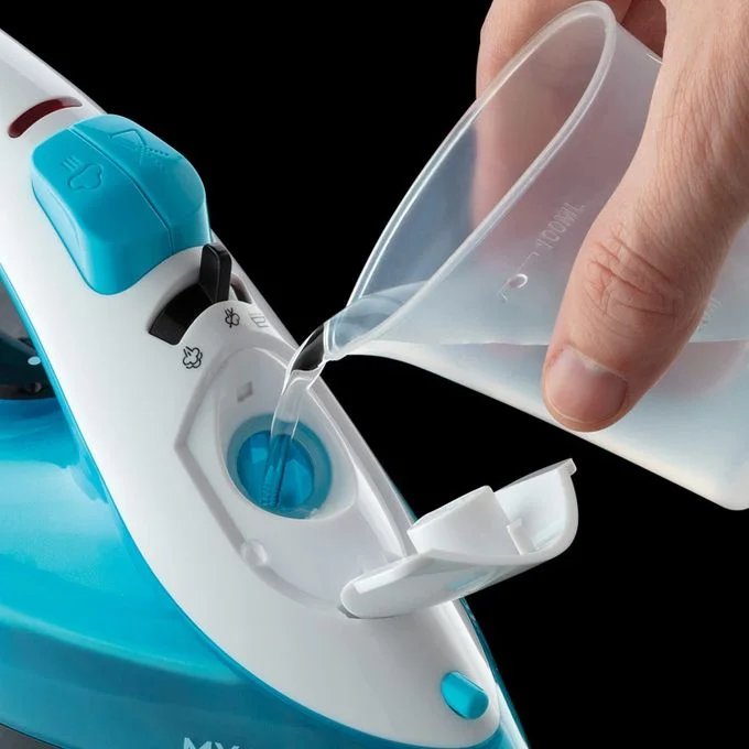Russel Soleplate Steam Iron Box - Blue
