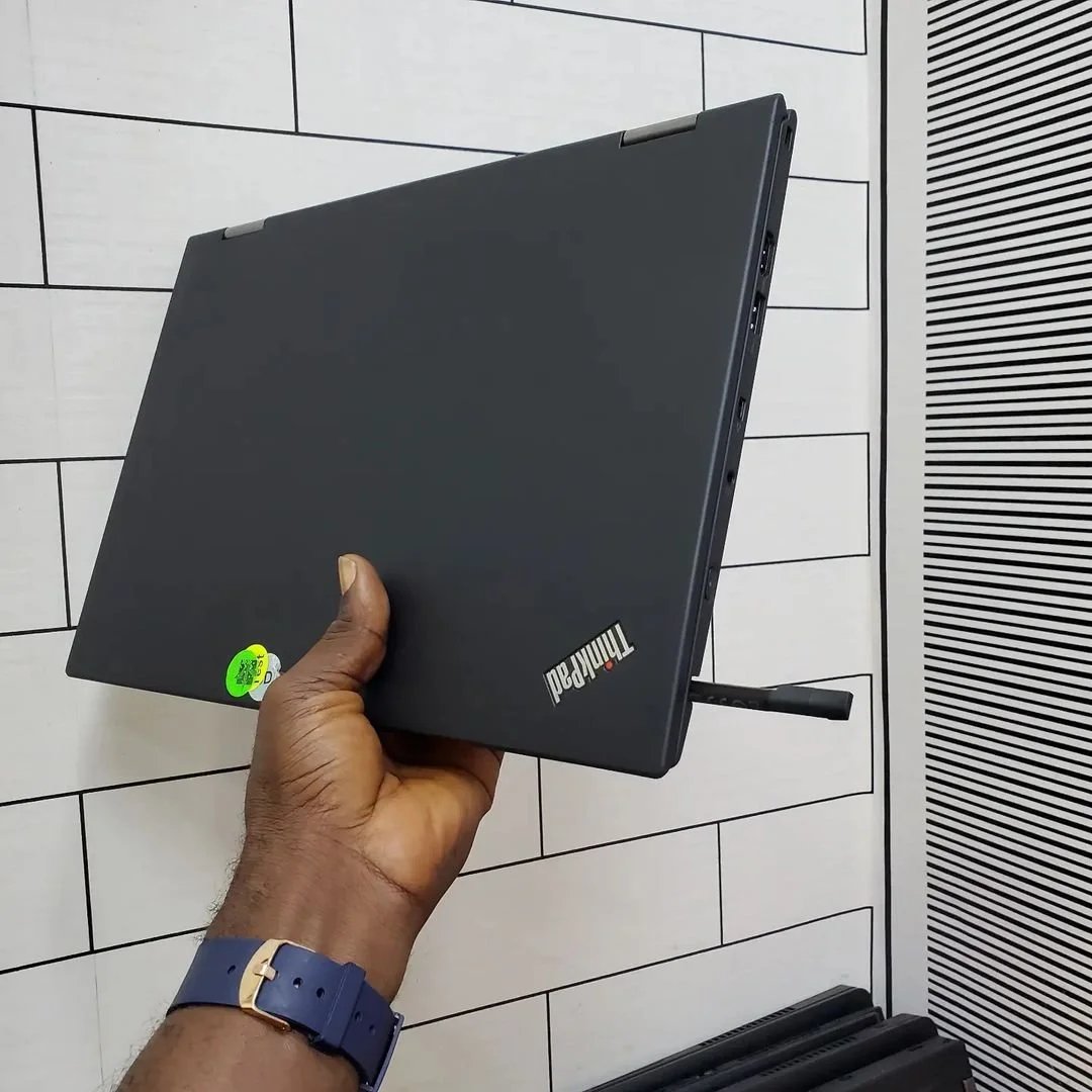 Lenovo X1 yoga. Intel core i7 8th gen|| 16gb ram |512 gb ssd ( Clean Refurbished).