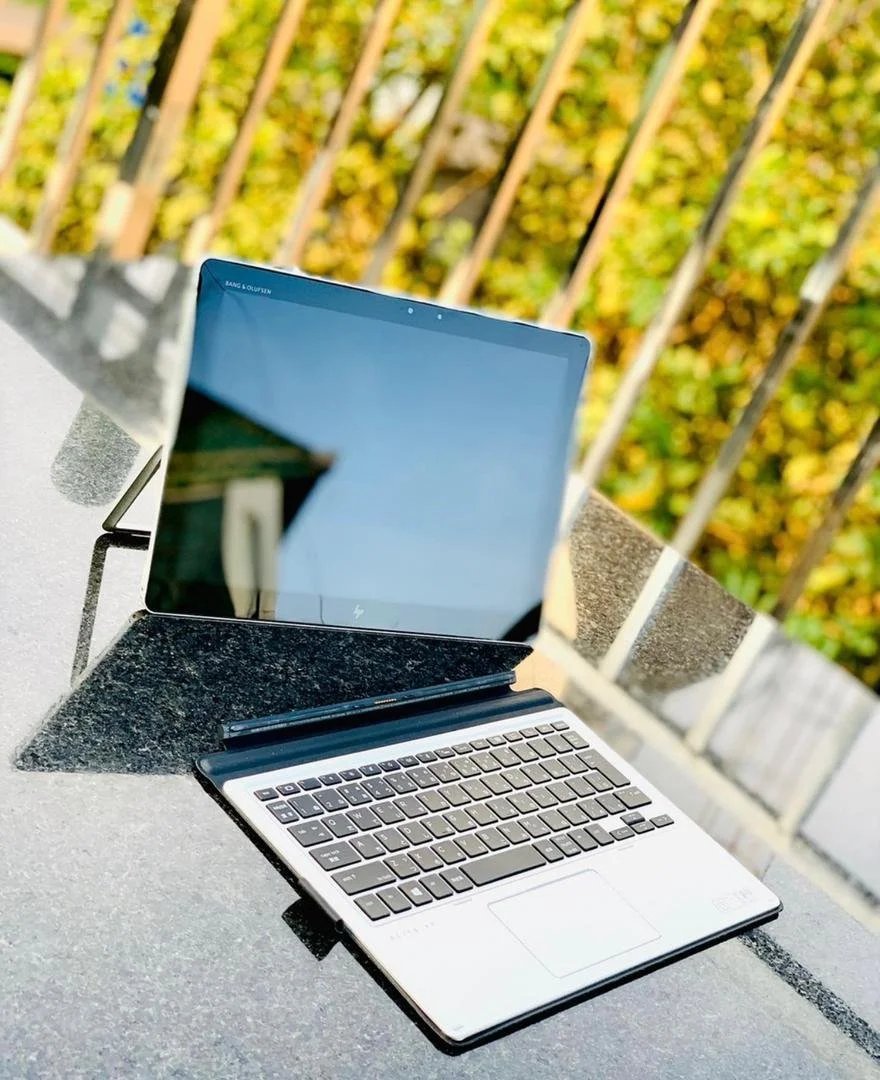 HP Elitebook X2 1012