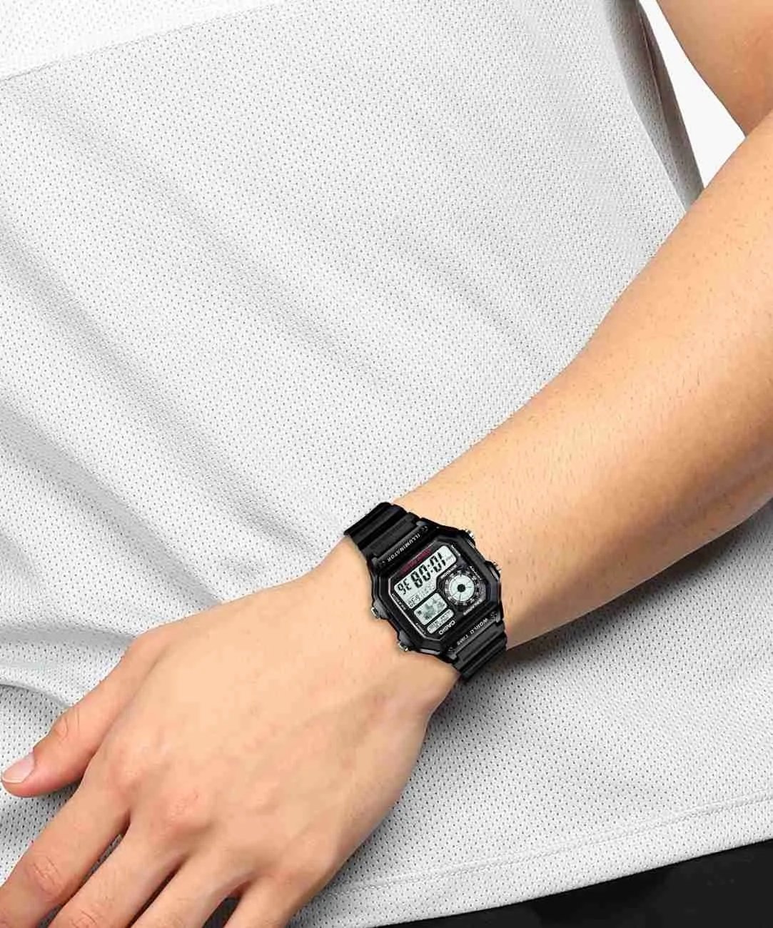 Casio Men's Sports Watch Light Stopwatch Alarm 50m Water Resist