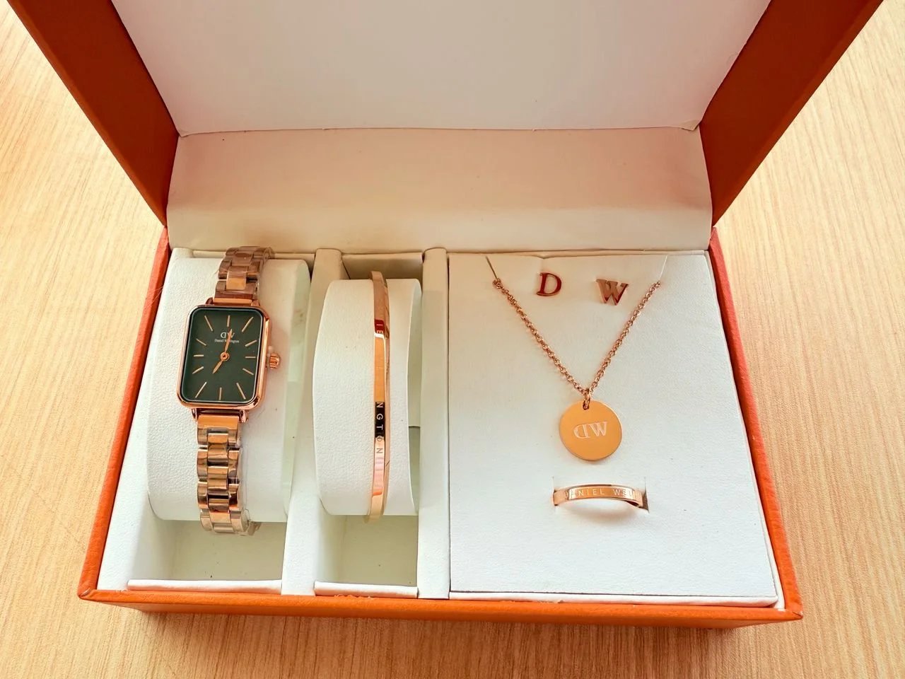 Valentine's gift pack for her