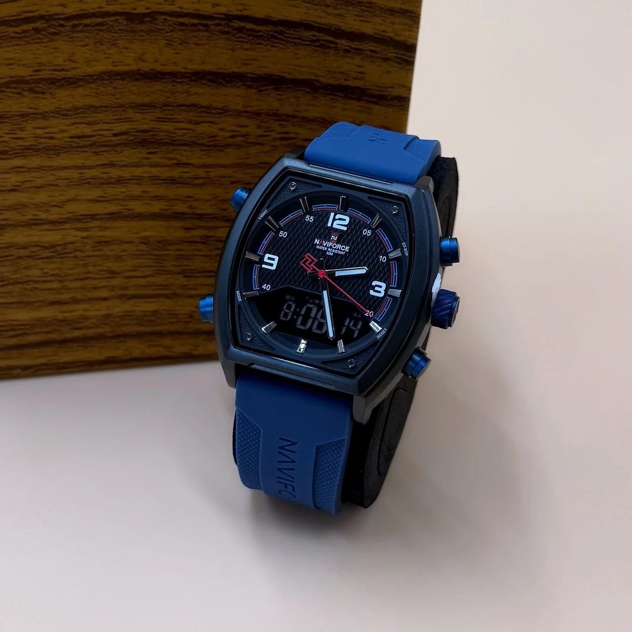 Naviforce men's waterproof rubber watch