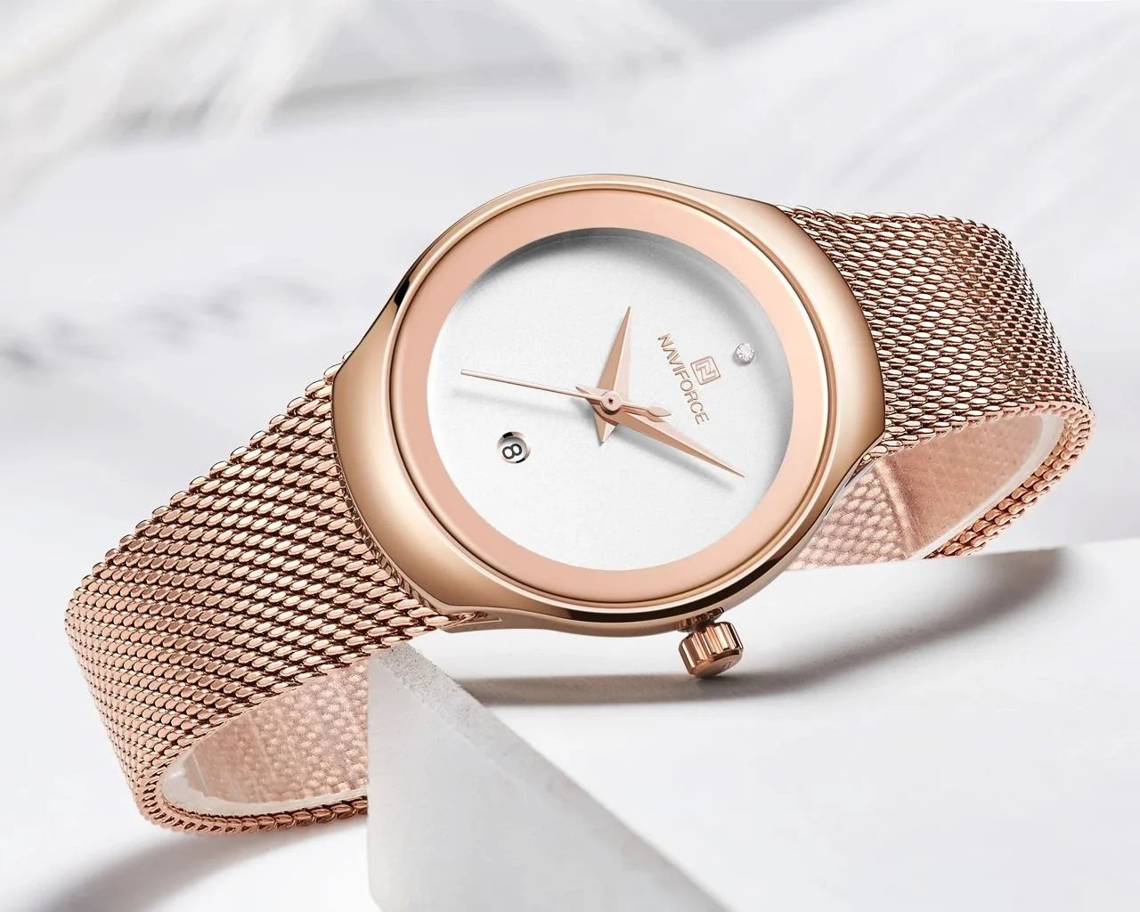 NAVIFORCE Women Watch Luxury Gold Steel Wristwatch Girls Gift Calendar Watches